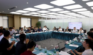 首届行业全景创新研发活动启动 电力AI的“国产芯”解法来了